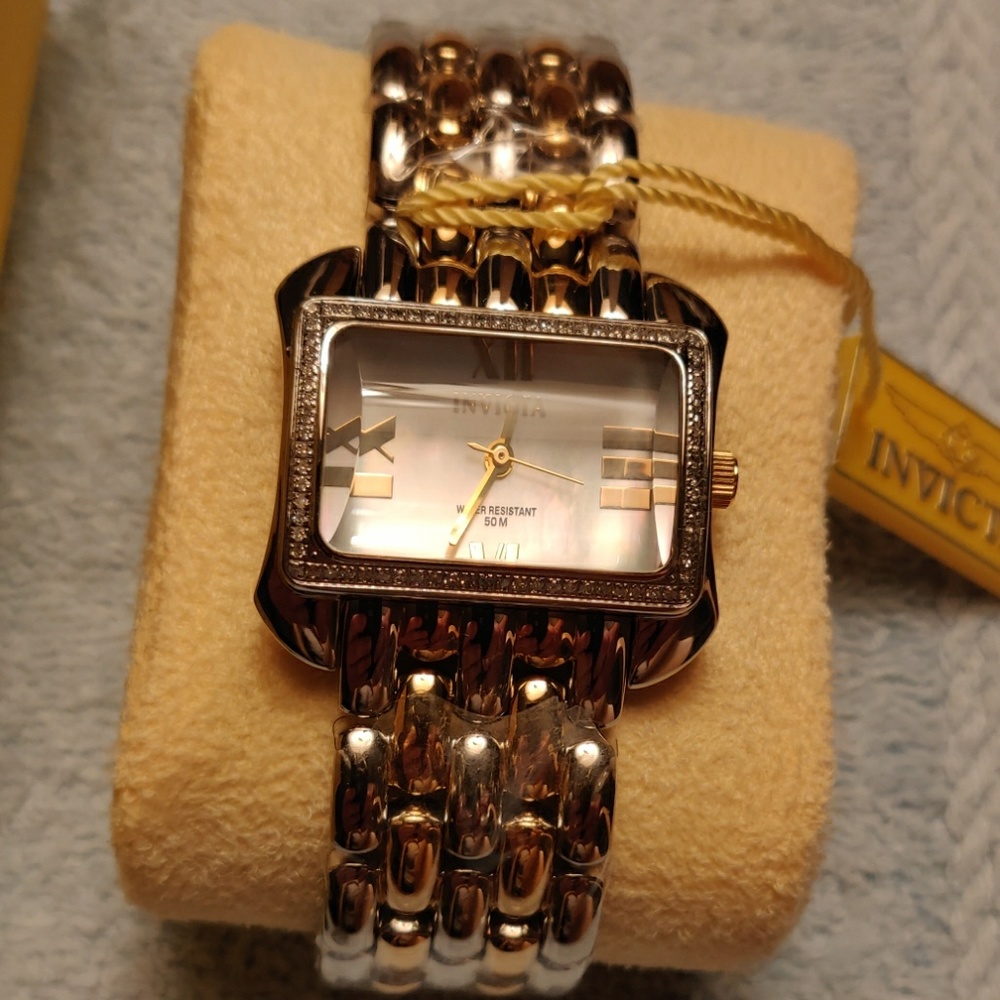 Watch - Picture 2 of 3